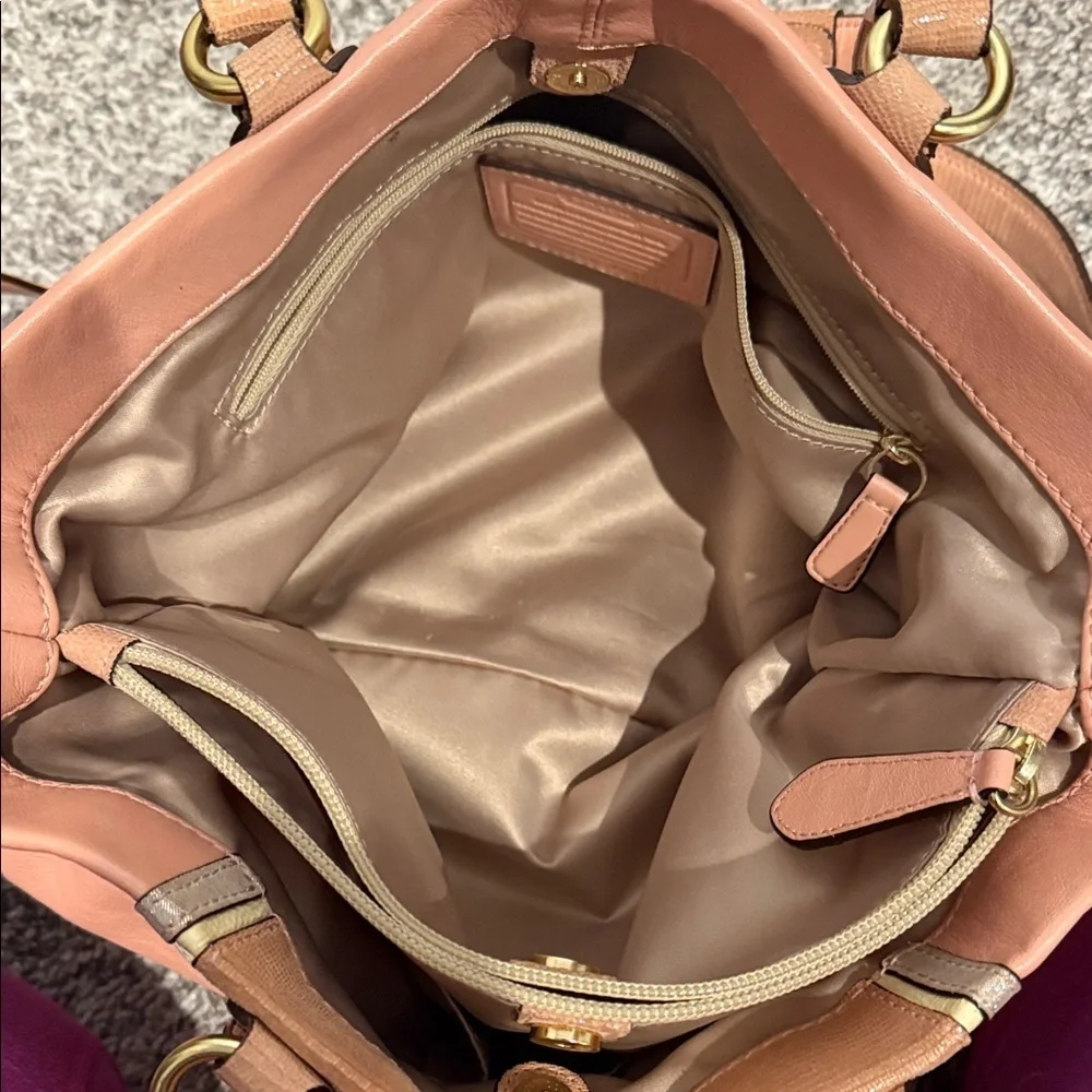 Coach Peach and Tan Leather Pink Shoulder Bag tote purse vintage designer y2k - Picture 13 of 14